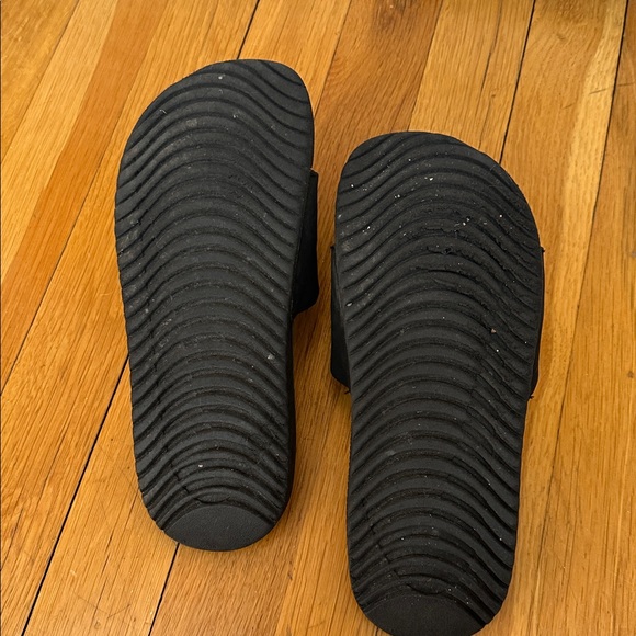 Nike Black Slides with Gold Swoosh - Picture 2 of 2